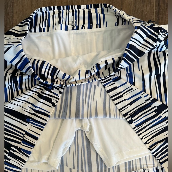 NWT Tail Activewear Splice Golf Skort -Size M - Picture 2 of 4